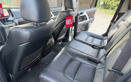 Toyota Land Cruiser 200, 2018 год, 6 750 000 рублей, 25 фотография