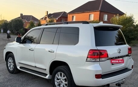 Toyota Land Cruiser 200, 2018 год, 6 750 000 рублей, 27 фотография