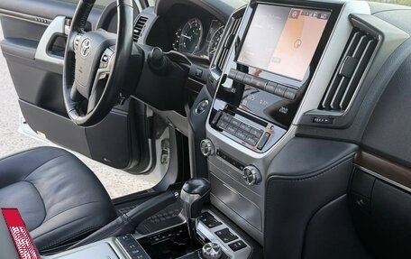 Toyota Land Cruiser 200, 2018 год, 6 750 000 рублей, 19 фотография