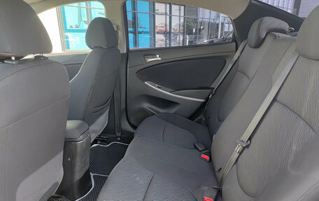 Hyundai Solaris II рестайлинг, 2013 год, 815 000 рублей, 15 фотография
