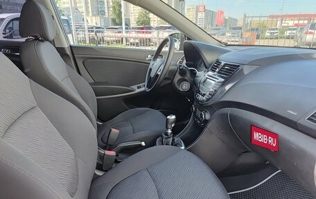 Hyundai Solaris II рестайлинг, 2013 год, 815 000 рублей, 13 фотография