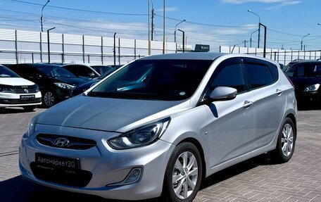 Hyundai Solaris II рестайлинг, 2011 год, 899 990 рублей, 3 фотография
