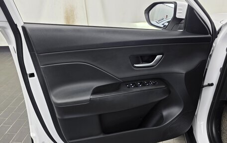Hyundai Kona, 2023 год, 1 820 000 рублей, 24 фотография