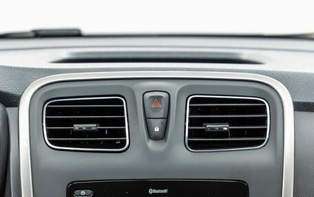 Renault Logan II, 2017 год, 888 000 рублей, 21 фотография