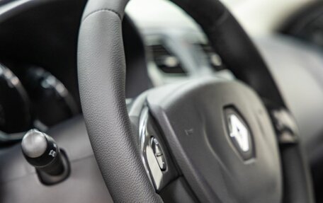 Renault Logan II, 2017 год, 888 000 рублей, 28 фотография