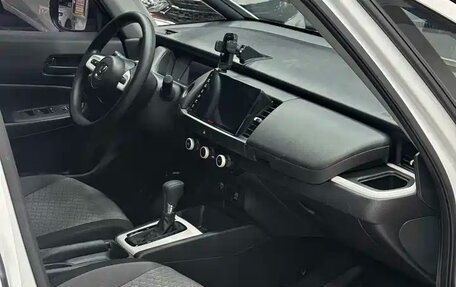 Honda Fit, 2023 год, 1 340 000 рублей, 16 фотография