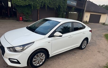 Hyundai Solaris II рестайлинг, 2018 год, 1 120 000 рублей, 2 фотография