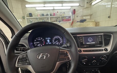 Hyundai Solaris II рестайлинг, 2018 год, 1 120 000 рублей, 7 фотография