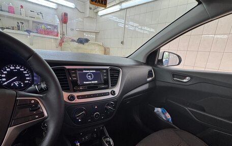 Hyundai Solaris II рестайлинг, 2018 год, 1 120 000 рублей, 8 фотография