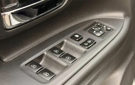 Mitsubishi Outlander III рестайлинг 3, 2019 год, 1 670 000 рублей, 10 фотография