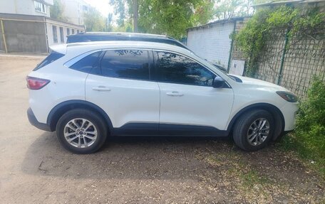 Ford Escape, 2022 год, 2 250 000 рублей, 2 фотография