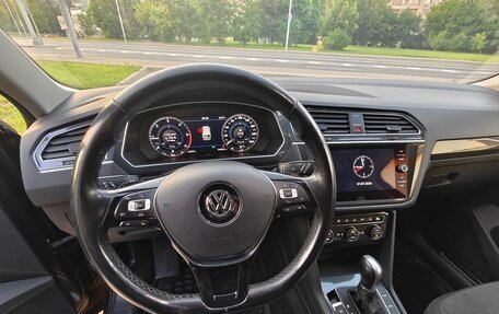Volkswagen Tiguan II, 2018 год, 2 300 000 рублей, 6 фотография