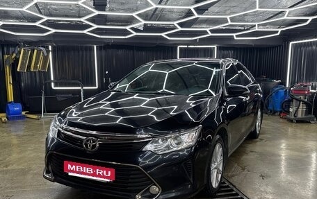 Toyota Camry, 2017 год, 2 050 000 рублей, 18 фотография