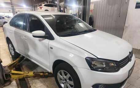 Volkswagen Polo VI (EU Market), 2011 год, 489 000 рублей, 4 фотография