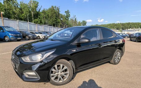 Hyundai Solaris II рестайлинг, 2017 год, 999 000 рублей, 3 фотография