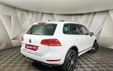 Volkswagen Touareg III, 2012 год, 1 595 000 рублей, 2 фотография