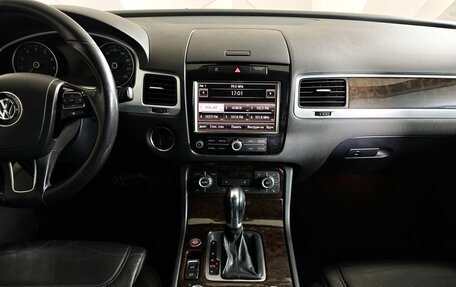 Volkswagen Touareg III, 2012 год, 1 595 000 рублей, 13 фотография