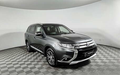 Mitsubishi Outlander III рестайлинг 3, 2016 год, 1 470 000 рублей, 2 фотография