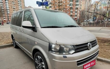 Volkswagen Multivan T5, 2011 год, 2 300 000 рублей, 6 фотография