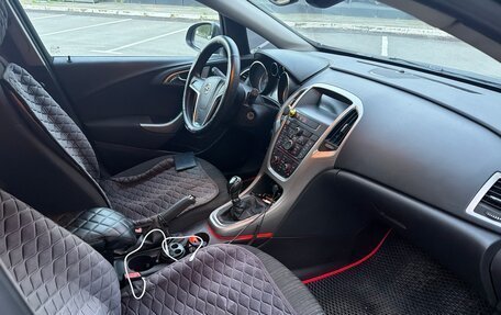 Opel Astra J, 2011 год, 550 000 рублей, 9 фотография