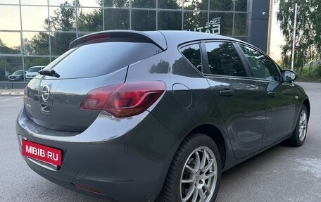 Opel Astra J, 2011 год, 550 000 рублей, 4 фотография