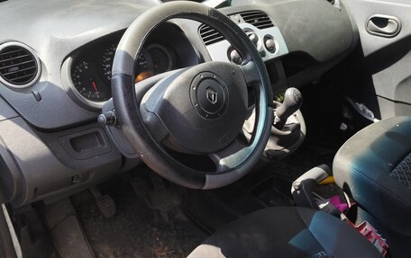 Renault Kangoo II рестайлинг, 2011 год, 500 000 рублей, 2 фотография