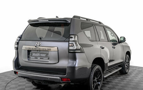 Toyota Land Cruiser Prado 150 рестайлинг 2, 2021 год, 6 700 000 рублей, 5 фотография