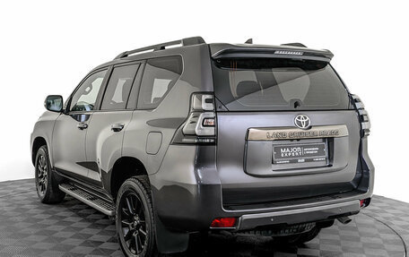 Toyota Land Cruiser Prado 150 рестайлинг 2, 2021 год, 6 700 000 рублей, 7 фотография
