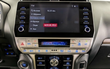 Toyota Land Cruiser Prado 150 рестайлинг 2, 2021 год, 6 700 000 рублей, 15 фотография