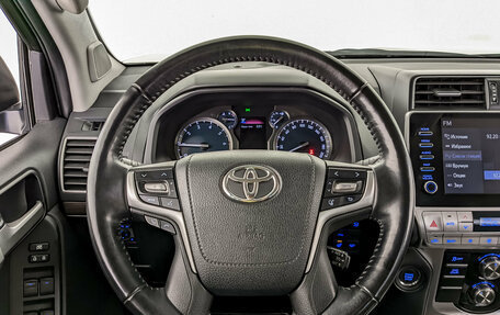 Toyota Land Cruiser Prado 150 рестайлинг 2, 2021 год, 6 700 000 рублей, 22 фотография