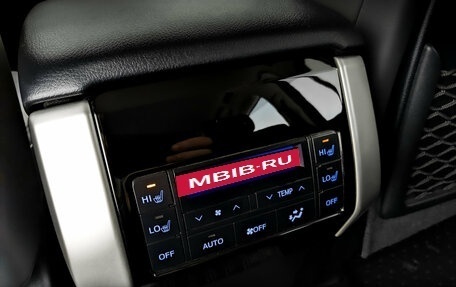 Toyota Land Cruiser Prado 150 рестайлинг 2, 2021 год, 6 700 000 рублей, 27 фотография