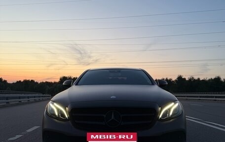 Mercedes-Benz E-Класс, 2016 год, 2 950 000 рублей, 2 фотография