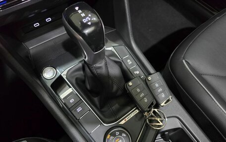 Volkswagen Tiguan II, 2022 год, 4 400 000 рублей, 9 фотография