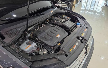 Volkswagen Tiguan II, 2022 год, 4 400 000 рублей, 6 фотография