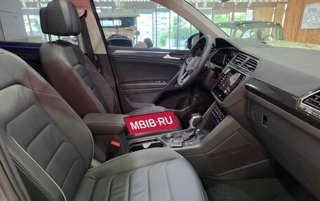Volkswagen Tiguan II, 2022 год, 4 400 000 рублей, 13 фотография
