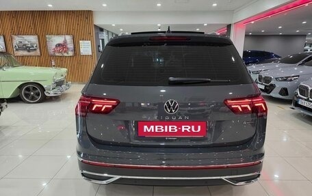 Volkswagen Tiguan II, 2022 год, 4 400 000 рублей, 4 фотография