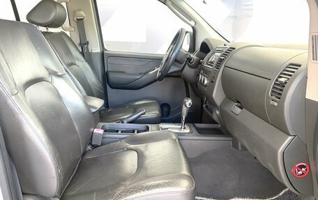 Nissan Navara (Frontier), 2008 год, 1 090 000 рублей, 14 фотография