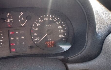 Renault Clio III, 2000 год, 65 000 рублей, 4 фотография