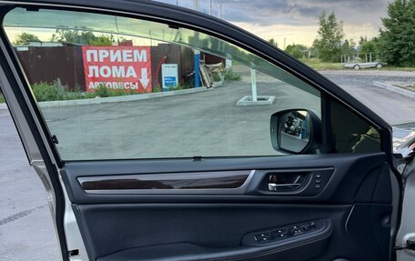 Subaru Outback IV рестайлинг, 2017 год, 2 700 000 рублей, 14 фотография