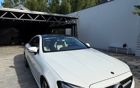 Mercedes-Benz E-Класс, 2019 год, 4 900 000 рублей, 1 фотография