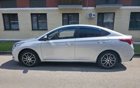Hyundai Solaris II рестайлинг, 2017 год, 1 200 000 рублей, 3 фотография