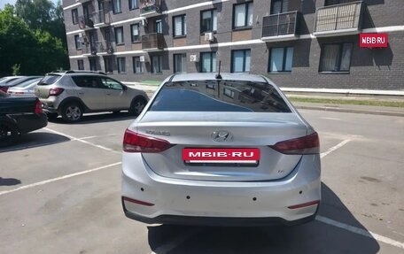 Hyundai Solaris II рестайлинг, 2017 год, 1 200 000 рублей, 6 фотография