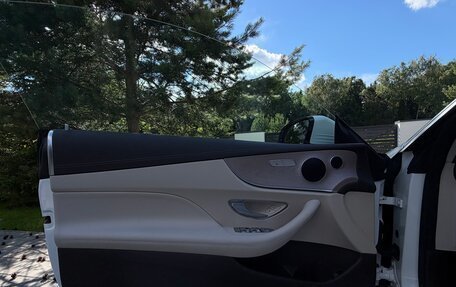 Mercedes-Benz E-Класс, 2019 год, 4 900 000 рублей, 9 фотография