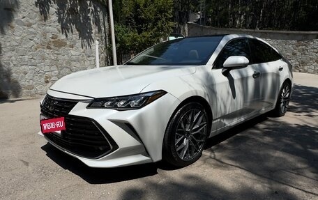 Toyota Avalon, 2022 год, 5 200 000 рублей, 7 фотография