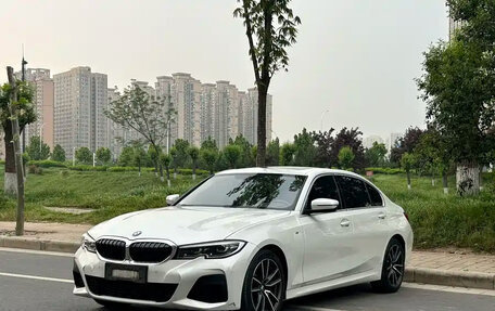 BMW 3 серия, 2022 год, 3 000 000 рублей, 1 фотография