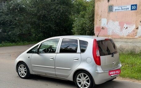 Mitsubishi Colt VI рестайлинг, 2005 год, 300 000 рублей, 3 фотография