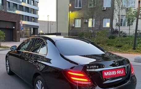 Mercedes-Benz E-Класс, 2020 год, 3 200 000 рублей, 6 фотография