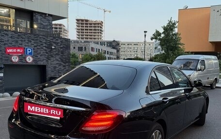 Mercedes-Benz E-Класс, 2020 год, 3 200 000 рублей, 3 фотография