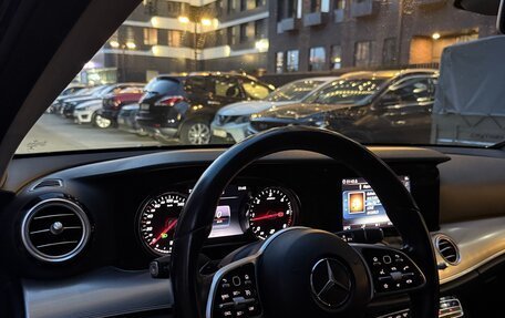 Mercedes-Benz E-Класс, 2020 год, 3 200 000 рублей, 20 фотография