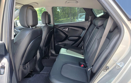 Hyundai ix35 I рестайлинг, 2011 год, 1 300 000 рублей, 16 фотография